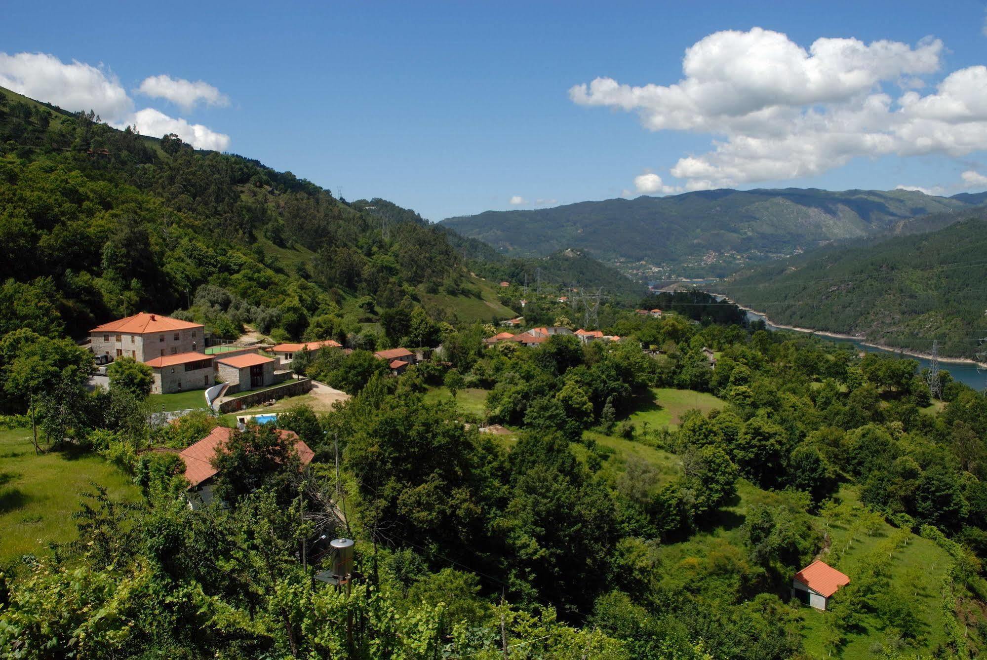 Aldeia Turistica De Louredo Guest House Vieira do Minho Exterior photo