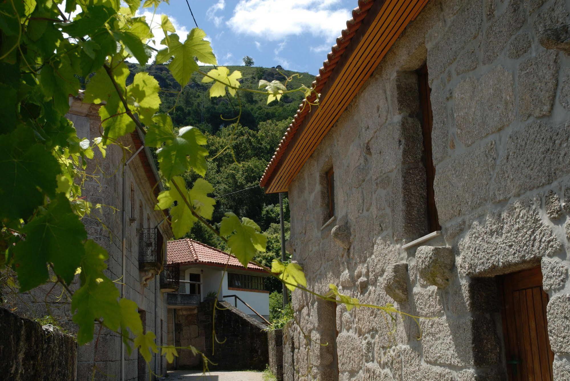 Aldeia Turistica De Louredo Guest House Vieira do Minho Exterior photo