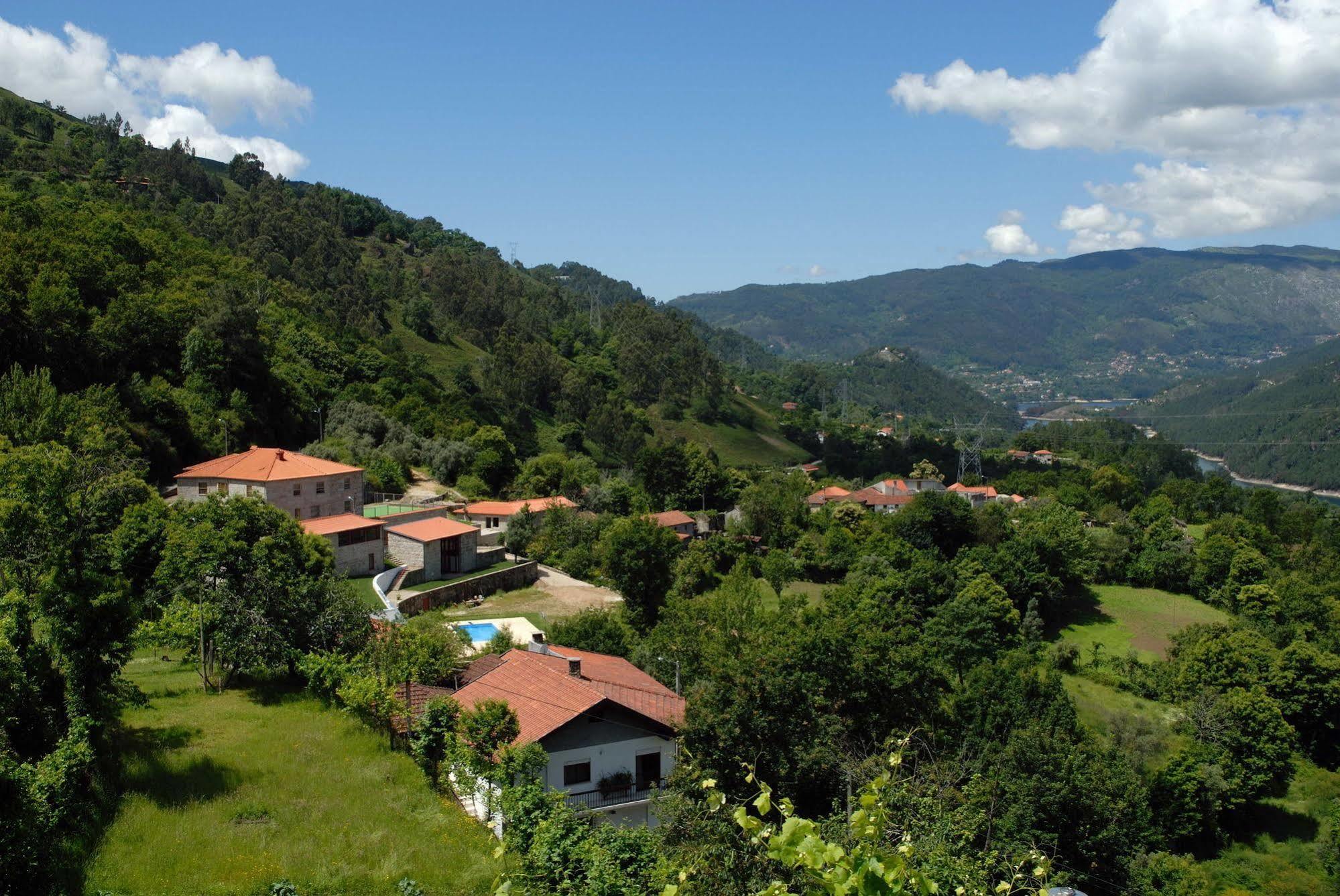 Aldeia Turistica De Louredo Guest House Vieira do Minho Exterior photo