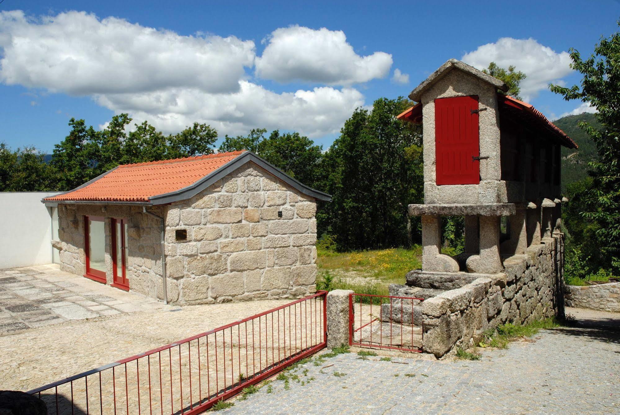 Aldeia Turistica De Louredo Guest House Vieira do Minho Exterior photo