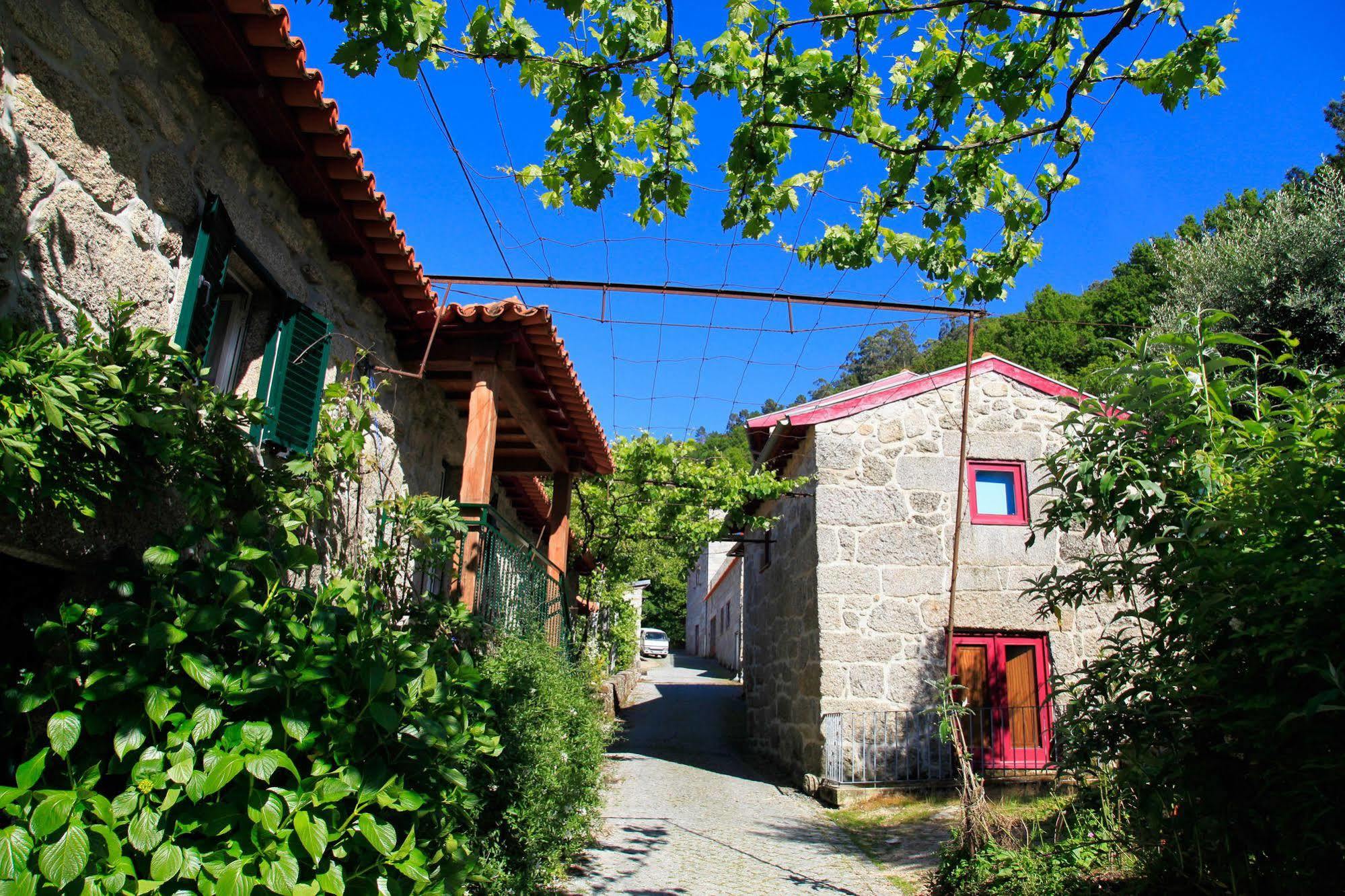 Aldeia Turistica De Louredo Guest House Vieira do Minho Exterior photo